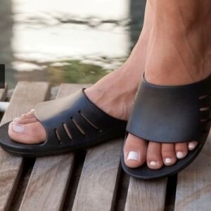 yeahbaby spa slippers, brown sandals size, medium